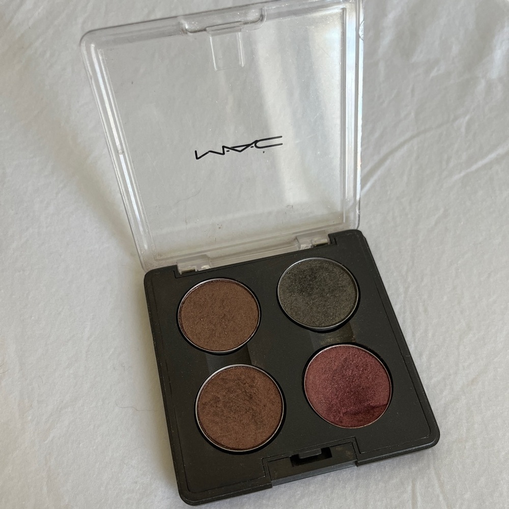 Mac eyeshadow